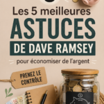 Femme souriante qui gère son budget financier à la maison.