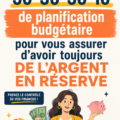 Femme souriante calculant son budget avec une méthode 30-30-30-10