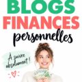 Une femme lisant un blog sur les finances personnelles sur son ordinateur.